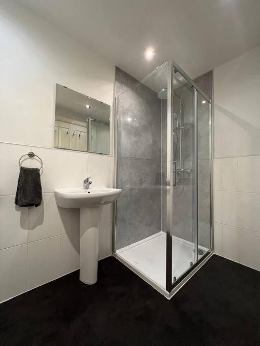 Modern Apartment In Dundee City Centre Exterior foto